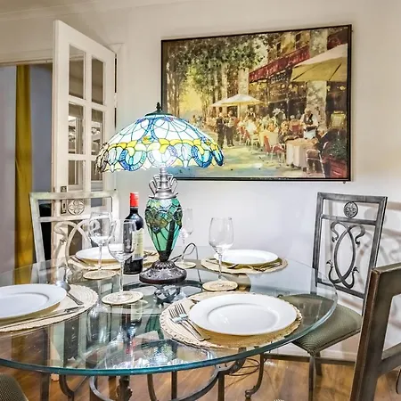 Apartman Exclusive In Acton By Underthedoormat *