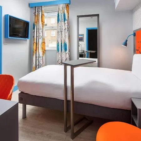 Hotel Ibis Styles London 3*