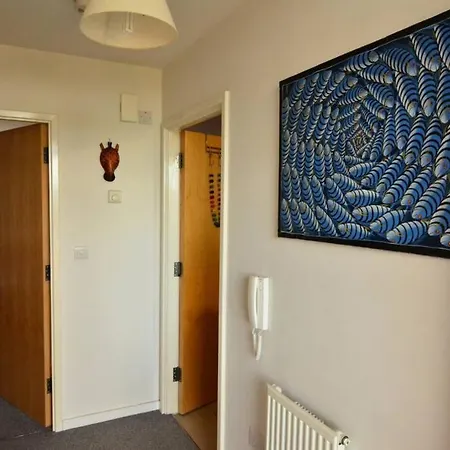 Modern 1 Bed Flat, London