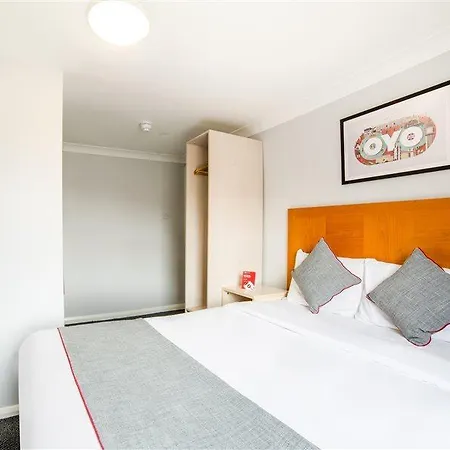 Studios28 Hotel 3*