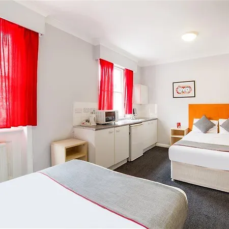 Hotel Studios28 3*