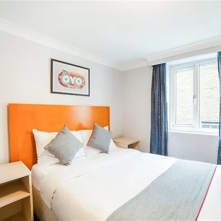 Studios28 Hotel 3*