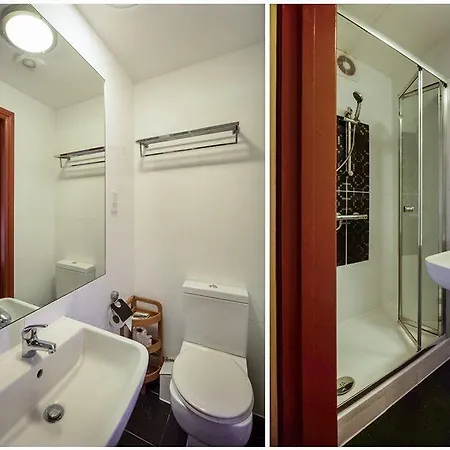 Arinza Hotel, London 3* Ilford