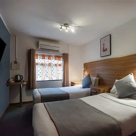 Arinza Hotel, London 3* Ilford