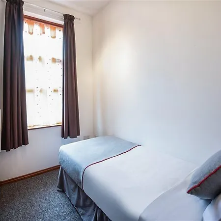 Arinza Hotel, London 3*