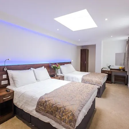 Signature London 3* Ilford