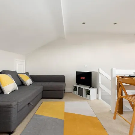 Fulham Lux Apartment