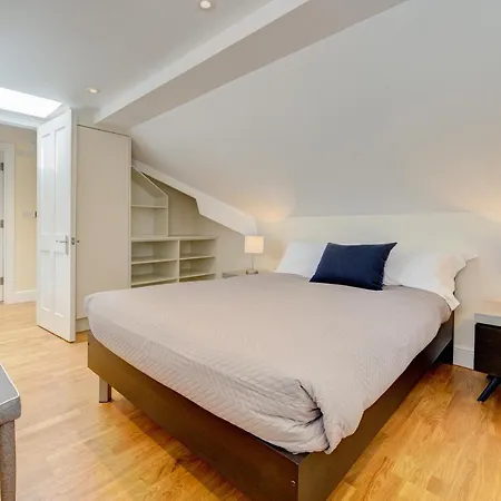 Hamlet Gardens Apartment London