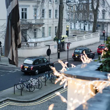 Hotel Eccleston Square 4*