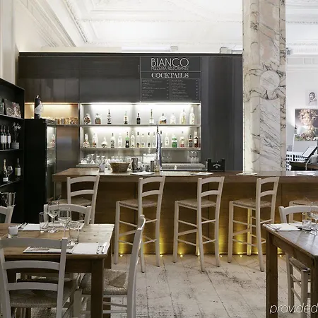 The Grand At Trafalgar Square מלון 4*