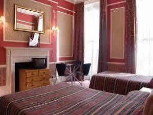Отель Hadleigh 3*