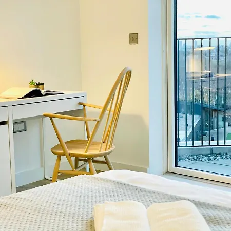 Panoramic Park And Penthouses Retreat Apartment