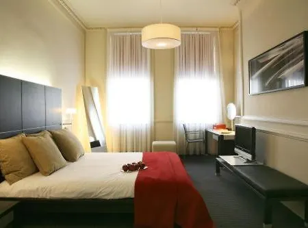 The Sumner Hotel