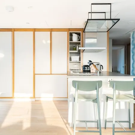 The Stratford Escape - Modern & Bright 2bdr Loft With Amazing Views Apartment *