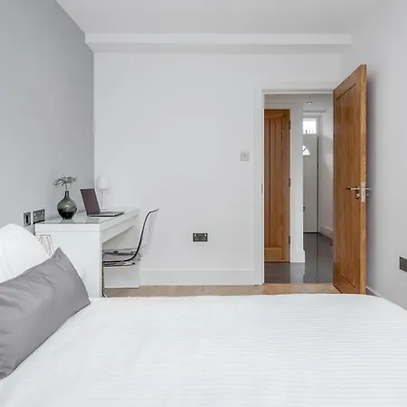 Luxury Chic Near Canary Wharf, Excel, O2 & Stratford