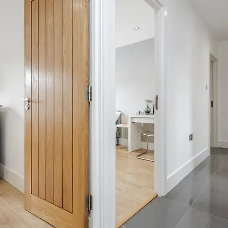 Luxury Chic Near Canary Wharf, Excel, O2 & Stratford *
