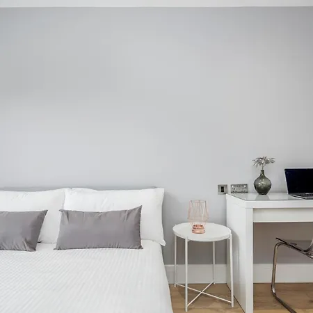 Luxury Chic Near Canary Wharf, Excel, O2 & Stratford *