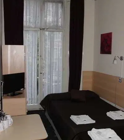Hotel Tony's House 2*