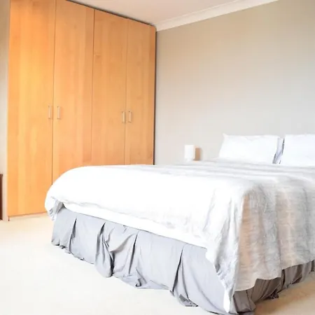 Spacious 2 Bedroom Flat In Beautiful Maida Vale Apartment London