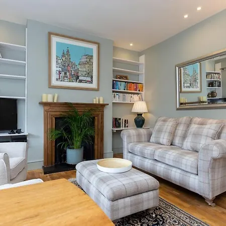 Apartment Quaint 2 Bedroom Flat - 9 Minutes Walk To Vauxhall Tube *