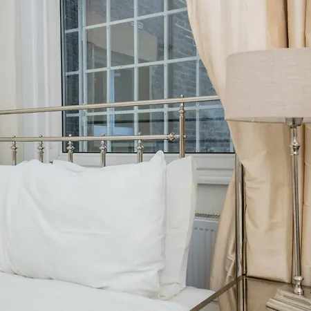 Cosy 1 Bedroom Near Harrods Knightsbridge Apartment *