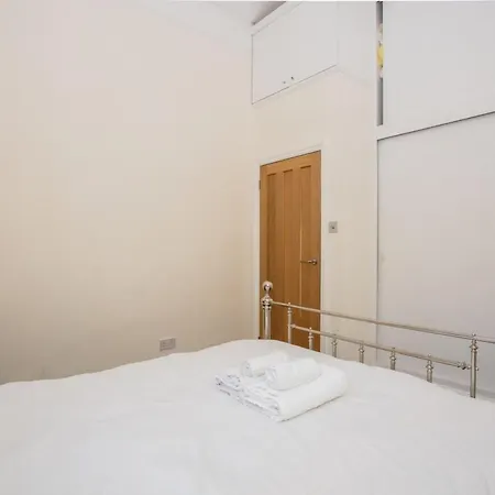 Cosy 1 Bedroom Near Harrods Knightsbridge Apartment