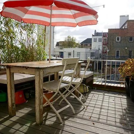 Apartment Beautiful Canalside 1-bedroom Flat With Terrace London