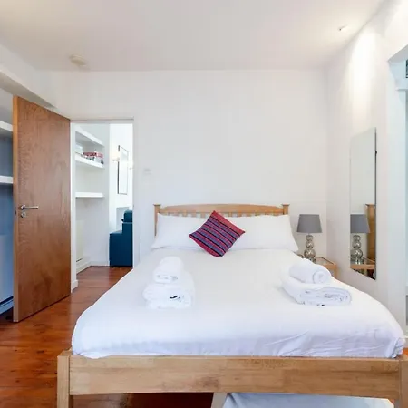 Fantastic And Bright 1 Bedroom Garden Flat Apartment