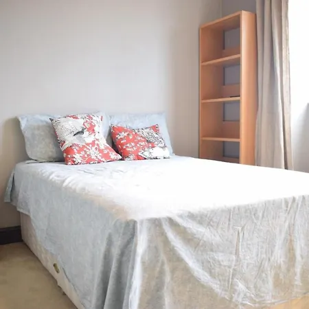 Spacious 2 Bedroom Flat In Beautiful Maida Vale *