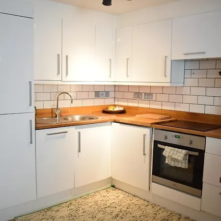 Stylish Cozy Near Trendy Shepherd's Bush Appartement Brentford