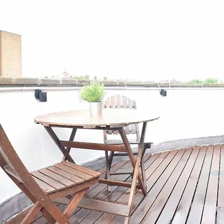 Spacious 2 Bedroom Flat In Beautiful Maida Vale Apartment *