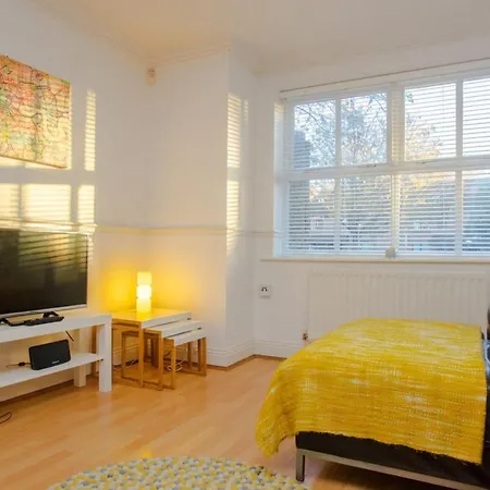 Apartment Contemporary 1bedroom Flat In Camberwell Oval