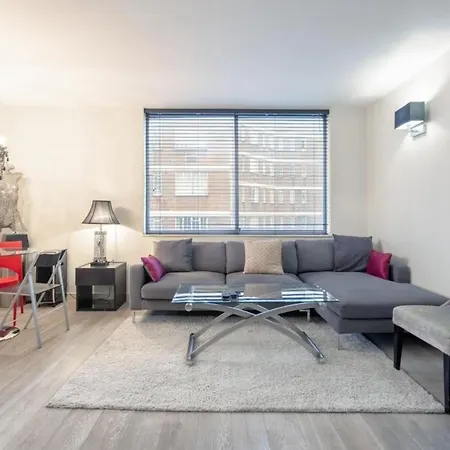 Stunning Modern In South Kensington * London
