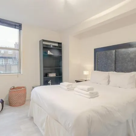 Stunning Modern In South Kensington *