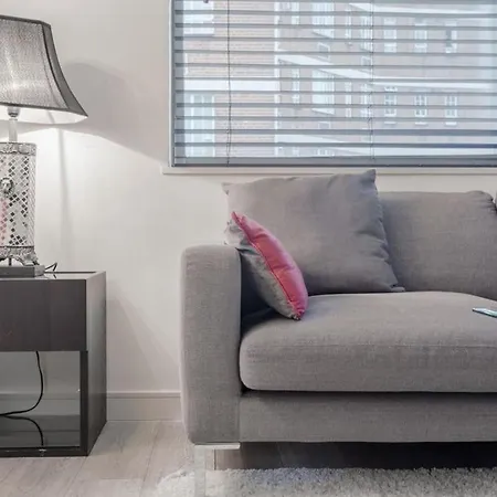 Stunning Modern In South Kensington Apartment London