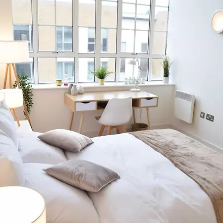 Apartment Bright Warehouse Conversion In Buzzing Peckham