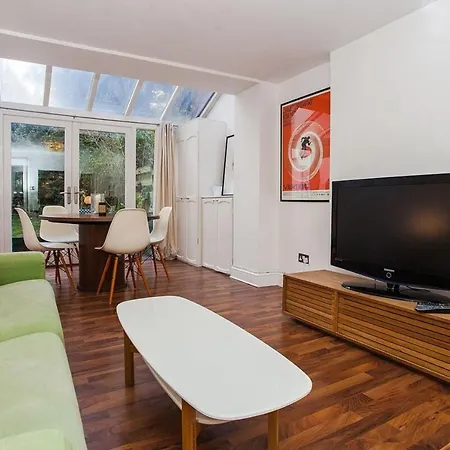 Bright Modern 2 Bed Garden Flat St Johns Wood * London