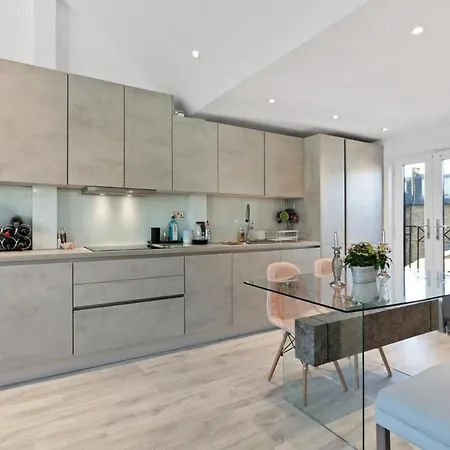 Apartment Lovely Newly-renovated 3 Bedroom In Fulham