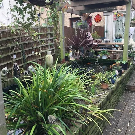 House 37 Homestay Havering