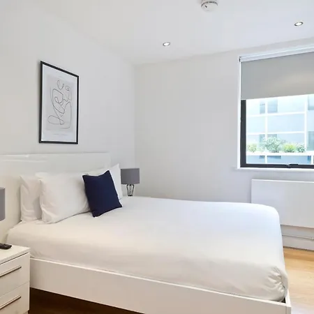 Red Lion Court By City2stay