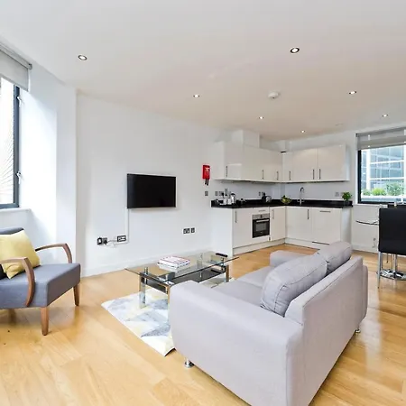 Red Lion Court By City2stay London