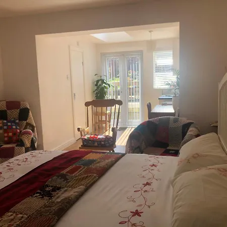Guest house Commodity