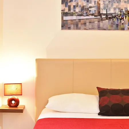 Beautiful 4-bedroom Flat In Bridge/borough! Apartment London