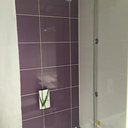 Premier Wimbledon South Hotel London
