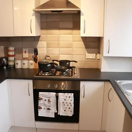 Cosy & Lovely With Free Parking & Close To Station * Erith