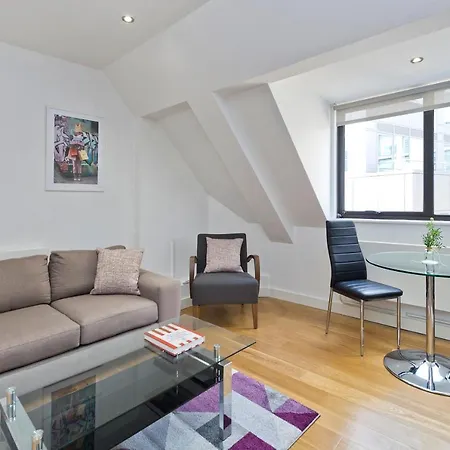 Red Lion Court By City2stay Apartment London