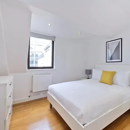 Apartment Red Lion Court By City2stay *