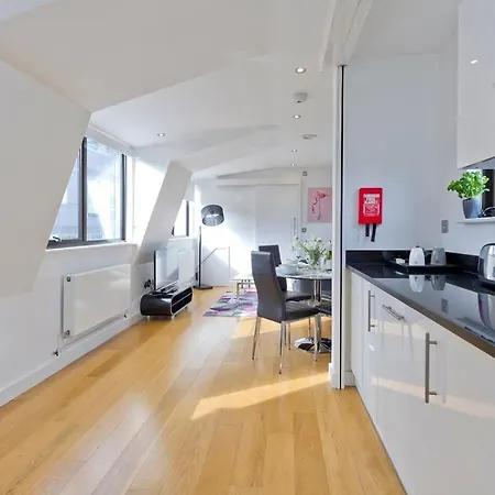 Red Lion Court By City2stay Apartment