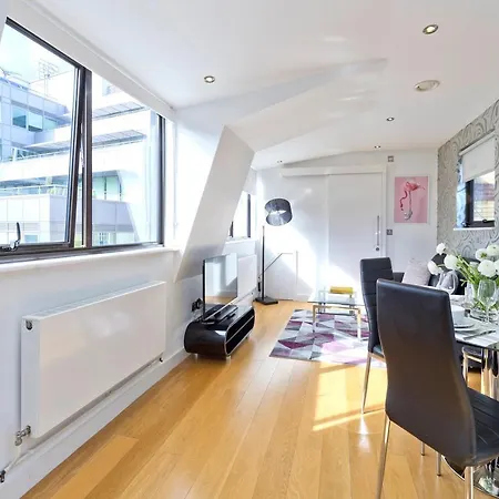 Red Lion Court By City2stay Londra