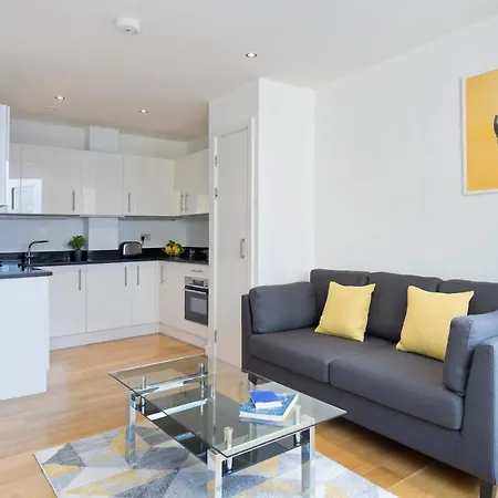 Red Lion Court By City2stay London